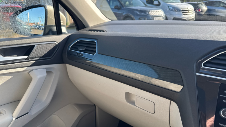 Volkswagen Tiguan 2.0 TSi 180 4Motion SEL 5dr DSG Petrol Estate